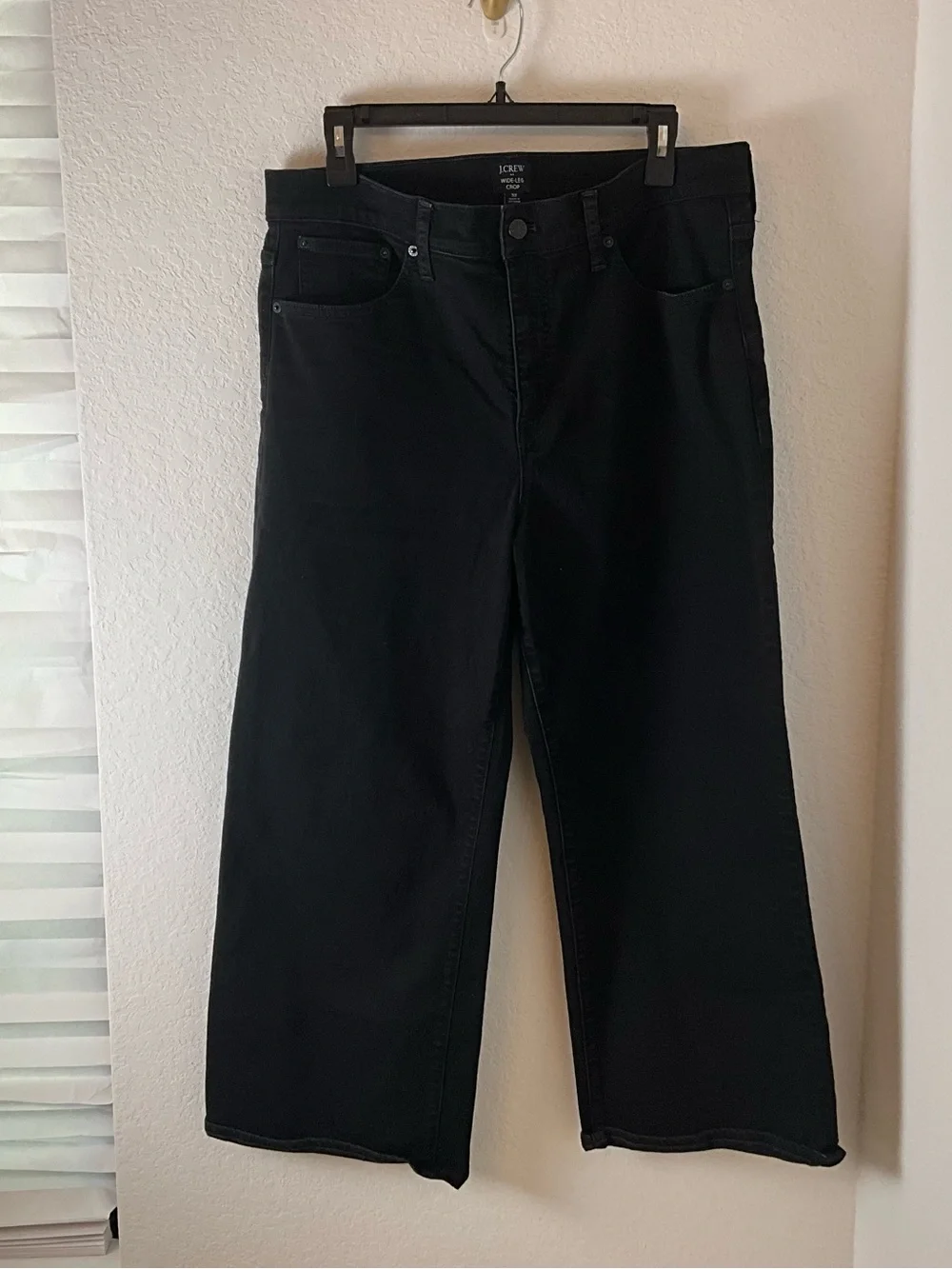 J. Crew Black Wide-Leg Cropped Jeans — Flared Silhouette size 32/14 women